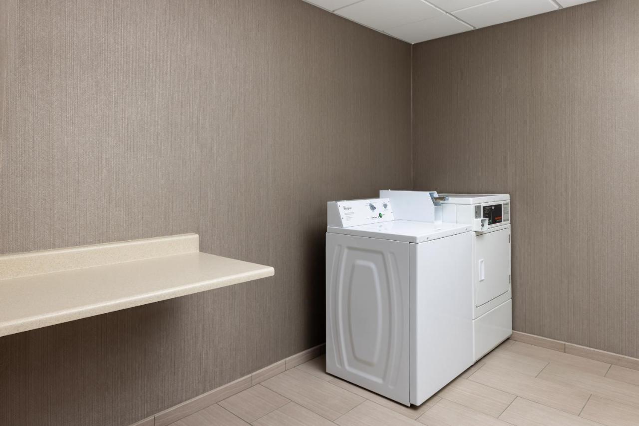 Springhill Suites Fresno Eksteriør bilde