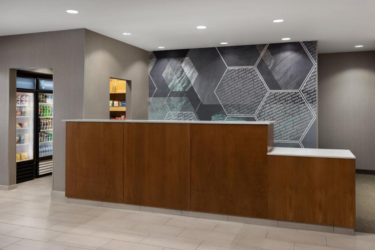Springhill Suites Fresno Eksteriør bilde
