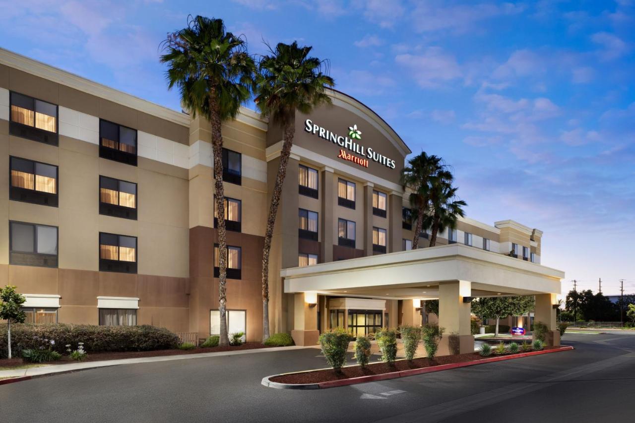 Springhill Suites Fresno Eksteriør bilde