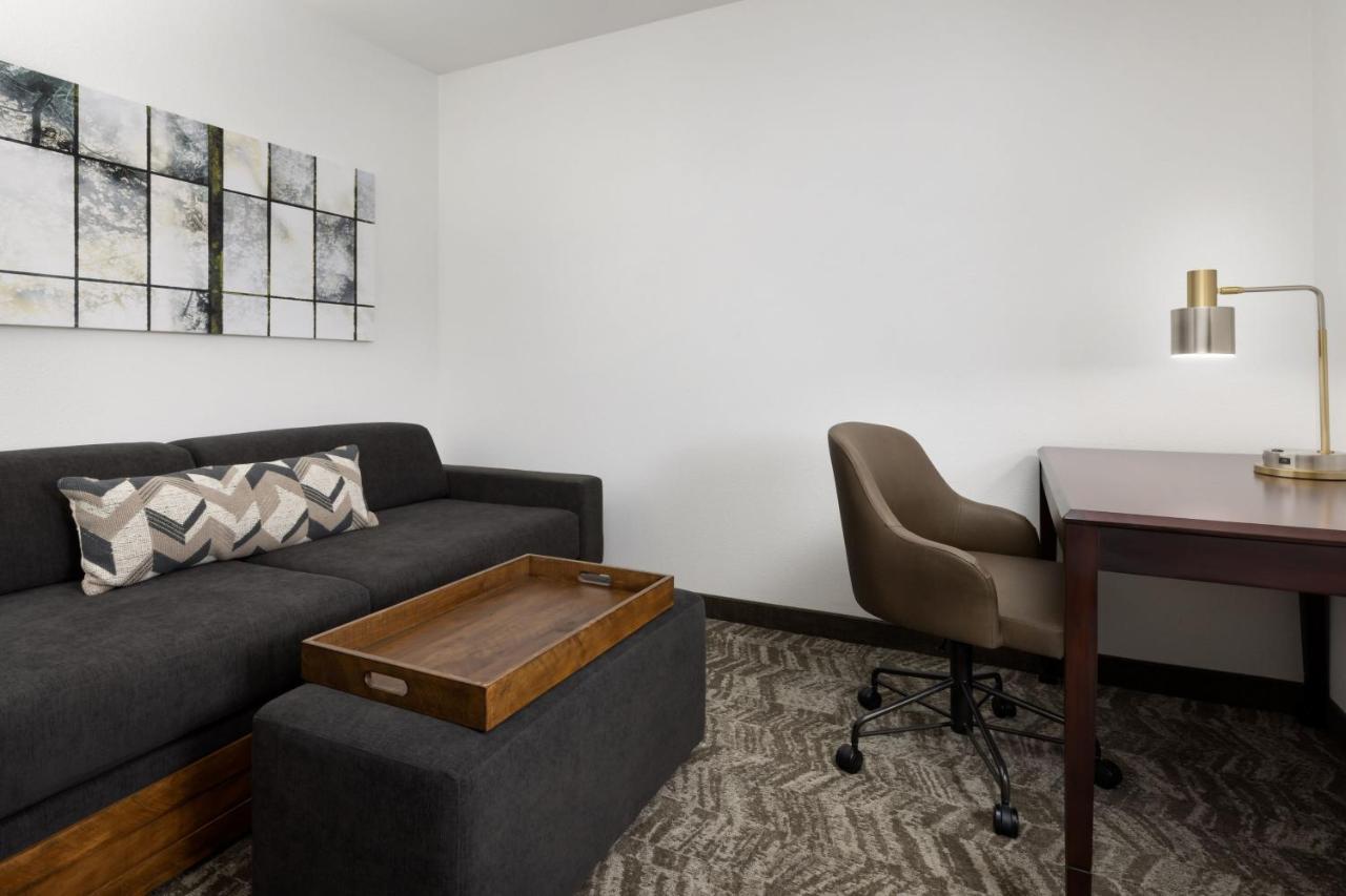 Springhill Suites Fresno Eksteriør bilde