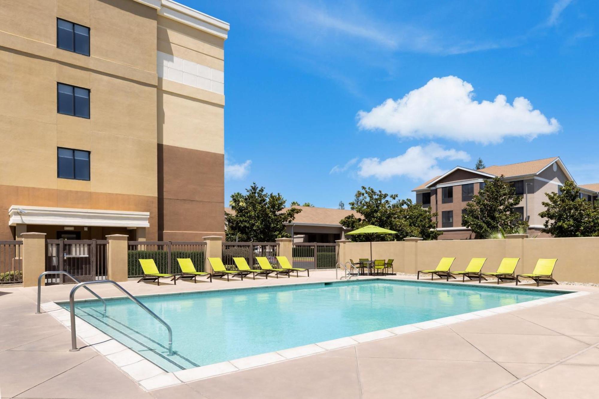 Springhill Suites Fresno Eksteriør bilde