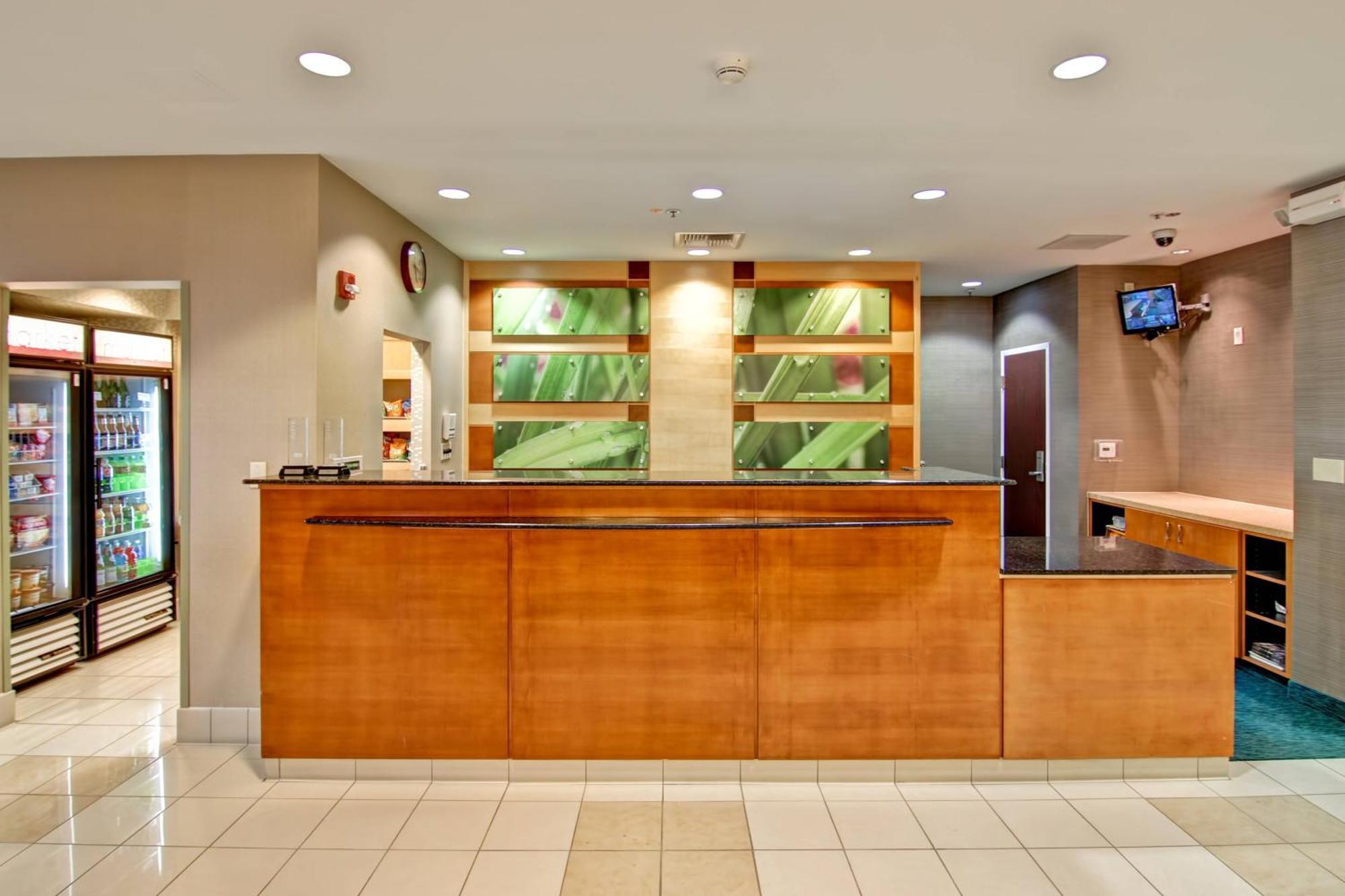 Springhill Suites Fresno Eksteriør bilde